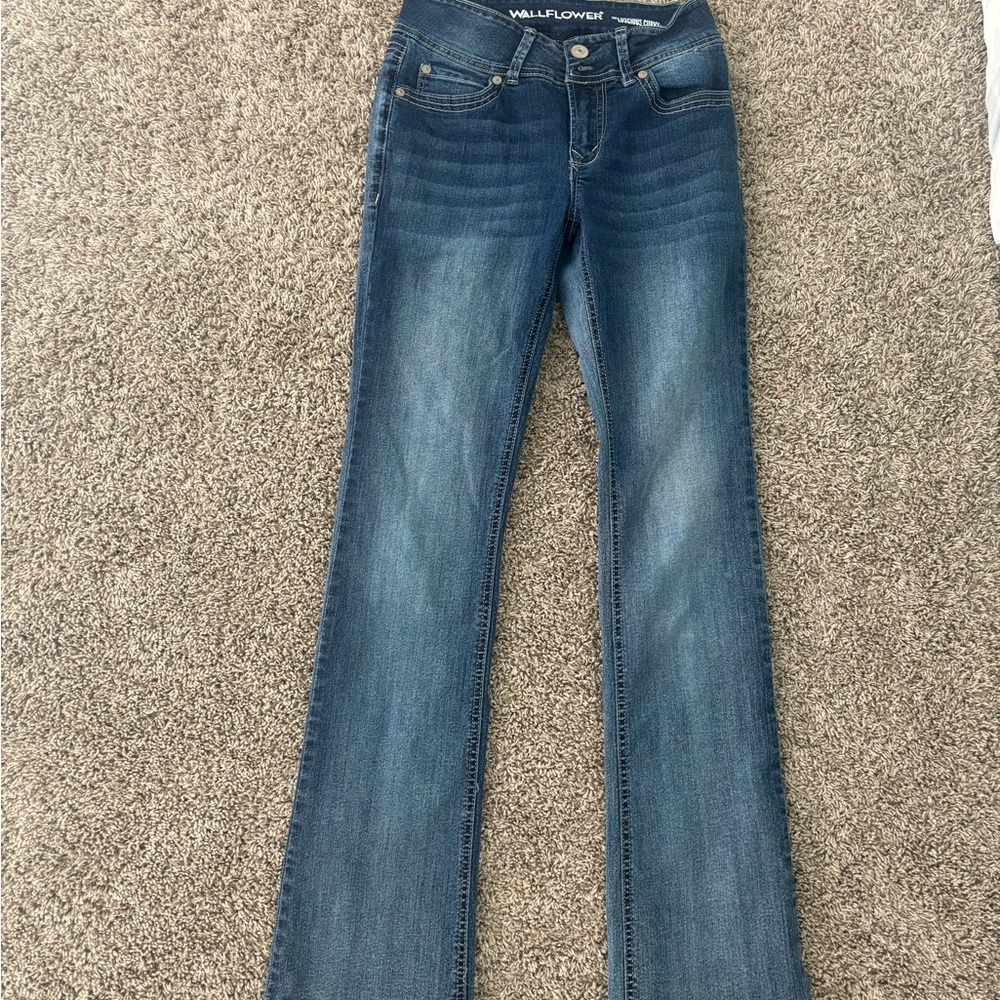 Wallflower Women's Classic Blue Boot Cut Jeans